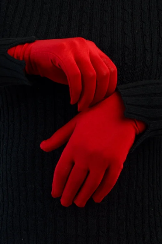 Bamboo Gloves, Lipstick