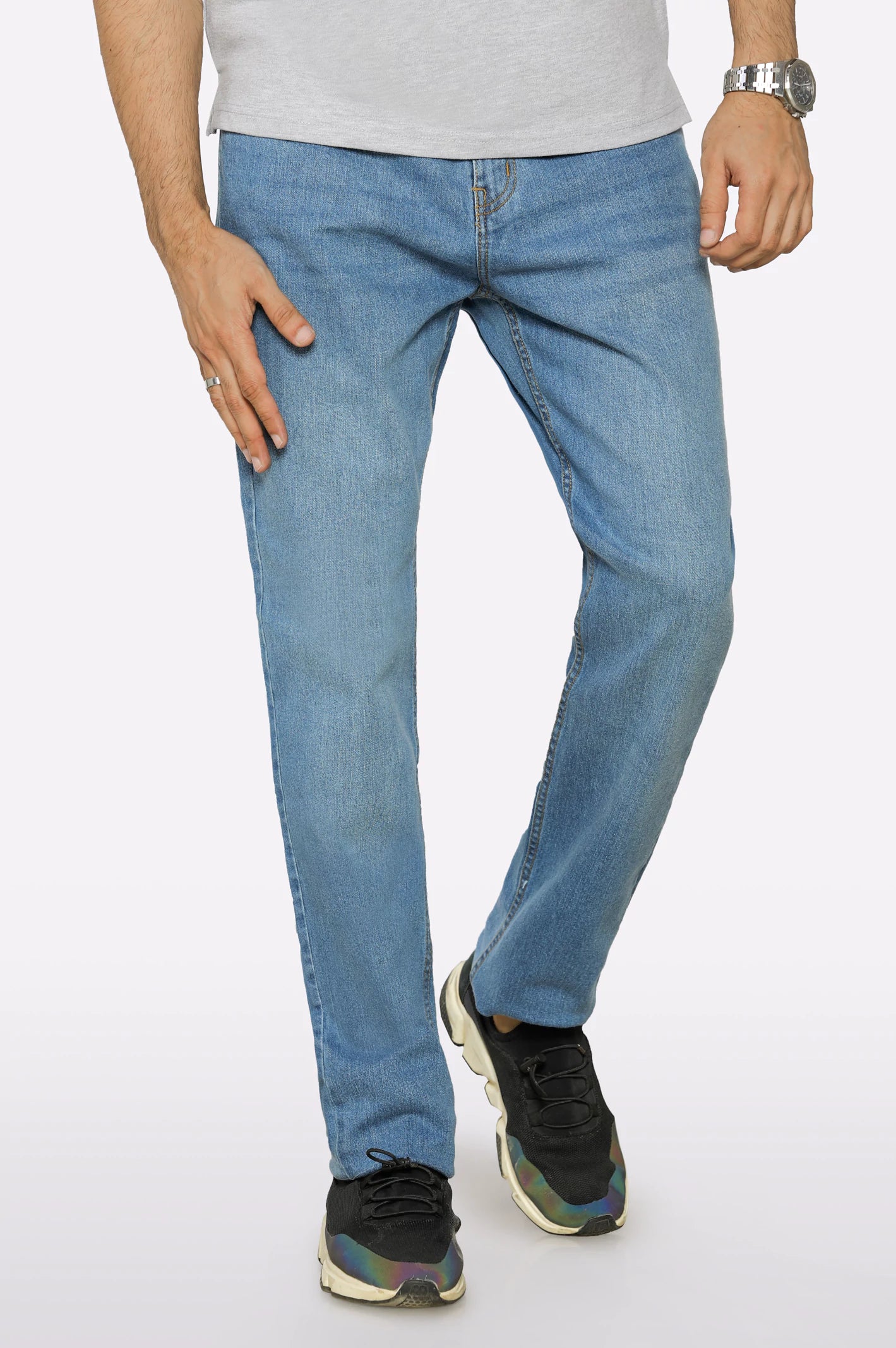 Men's Tapered JeansMedium Blue Smart Fit Jeans