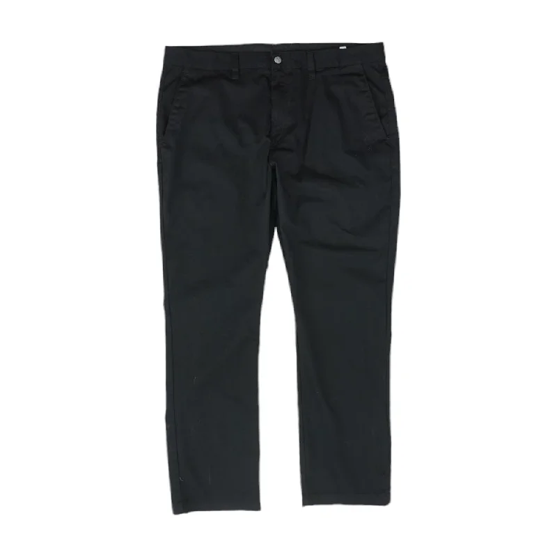 Men's Pants with Belt LoopsBlack Solid Chino Pants