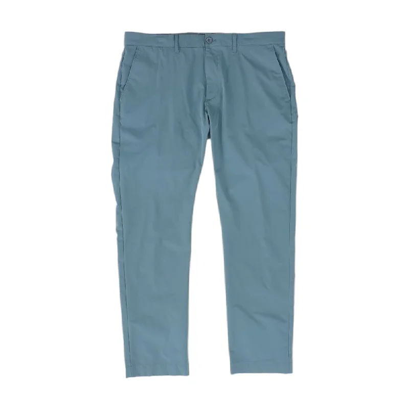 Men's Pants with Patch PocketsBlue Solid Chino Pants