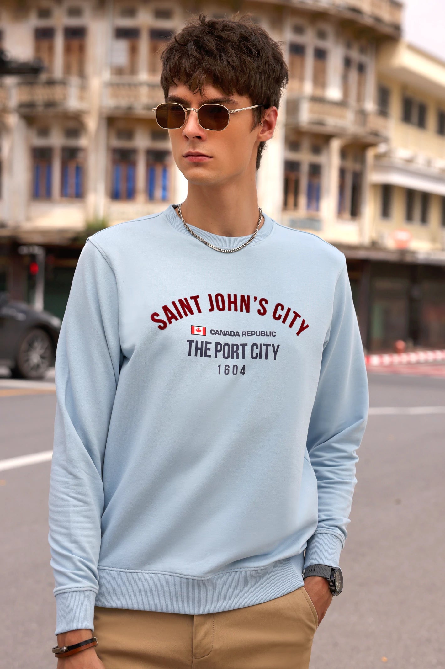 Sports-Inspired High-Performance Men's SportswearIce Blue Statement Printed Sweatshirt